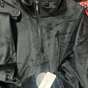 Express Black Stretch Pullover